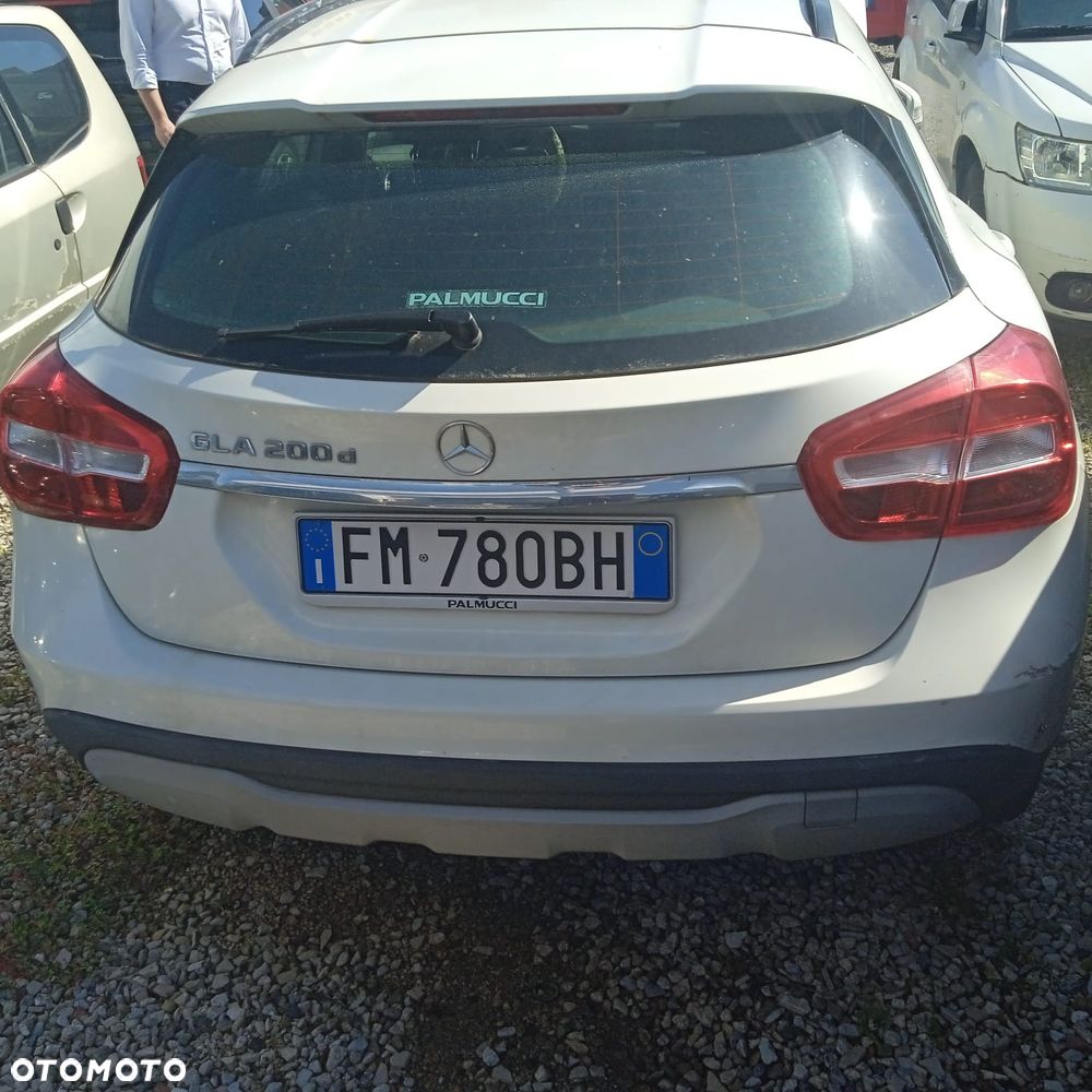 Mercedes-Benz GLA 200 (CDI) d AMG Line - 10