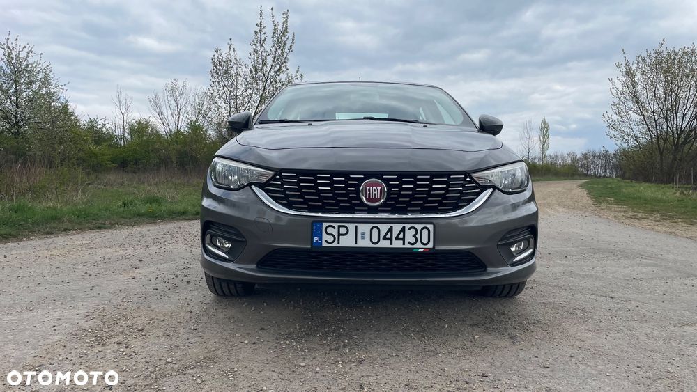 Fiat Tipo 1.4 16V Lounge EU6d - 2