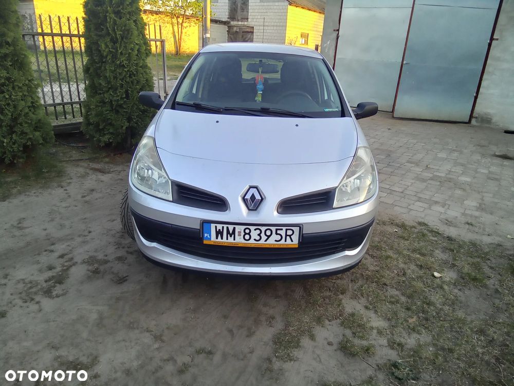 Renault Clio - 2