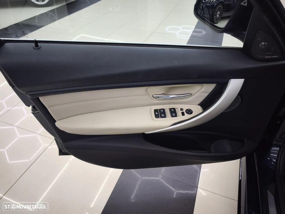 BMW 330 e iPerformance Line Luxury Purity - 40