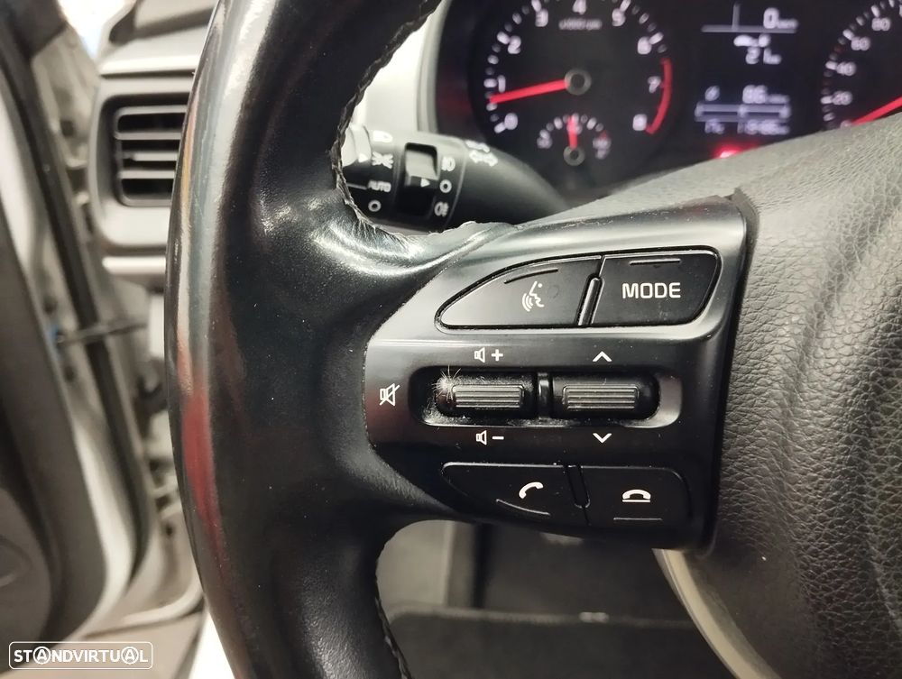 Kia Stonic 1.2 Dynamic - 17