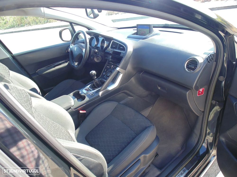 Peugeot 3008 1.6 HDi Style - 17