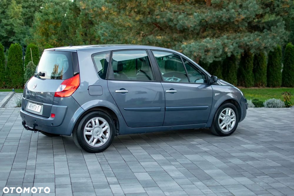 Renault Scenic - 16