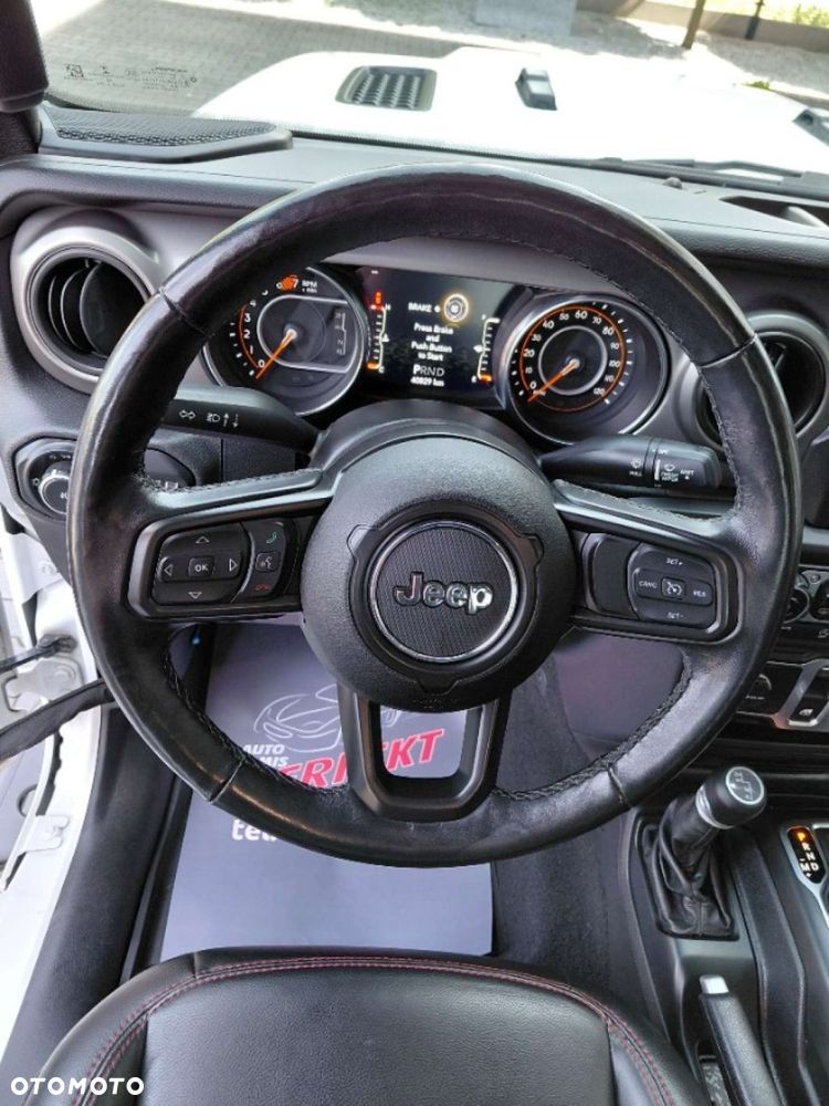 Jeep Wrangler - 12