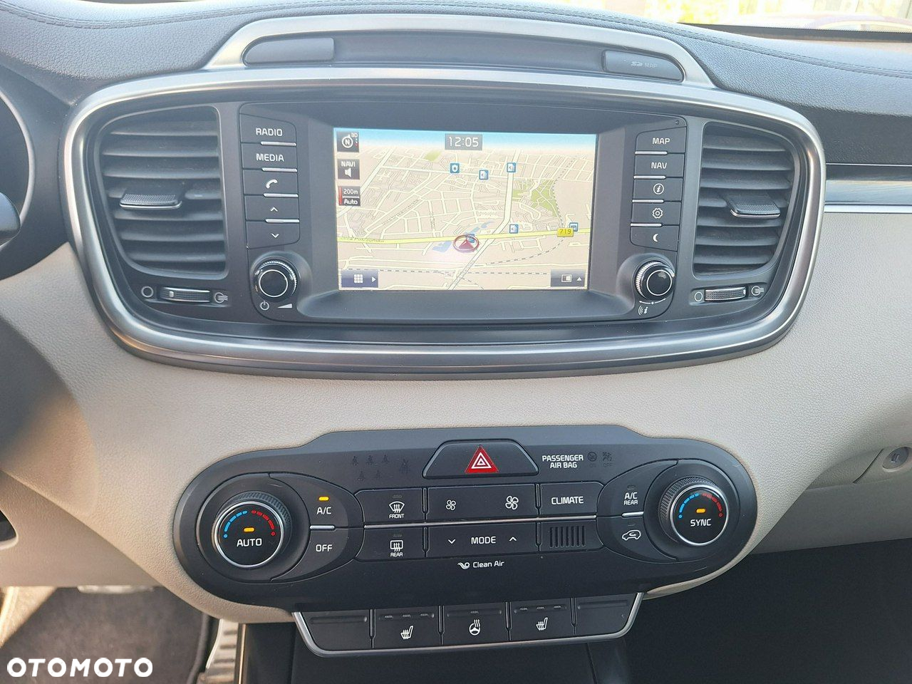 Kia Sorento - 25