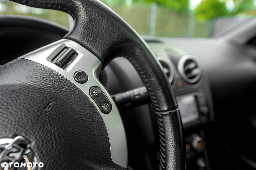 Nissan Qashqai 2.0 4x4 Tekna Premium - 32