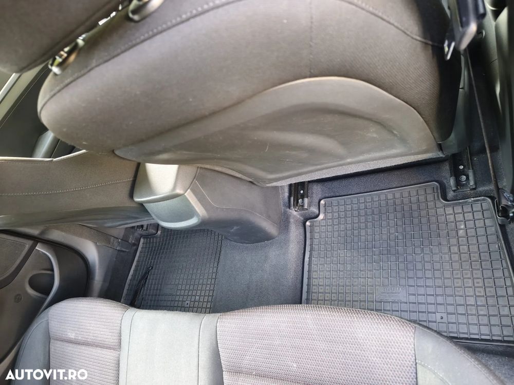 Hyundai Elantra 1.6 MPi Comfort - 20