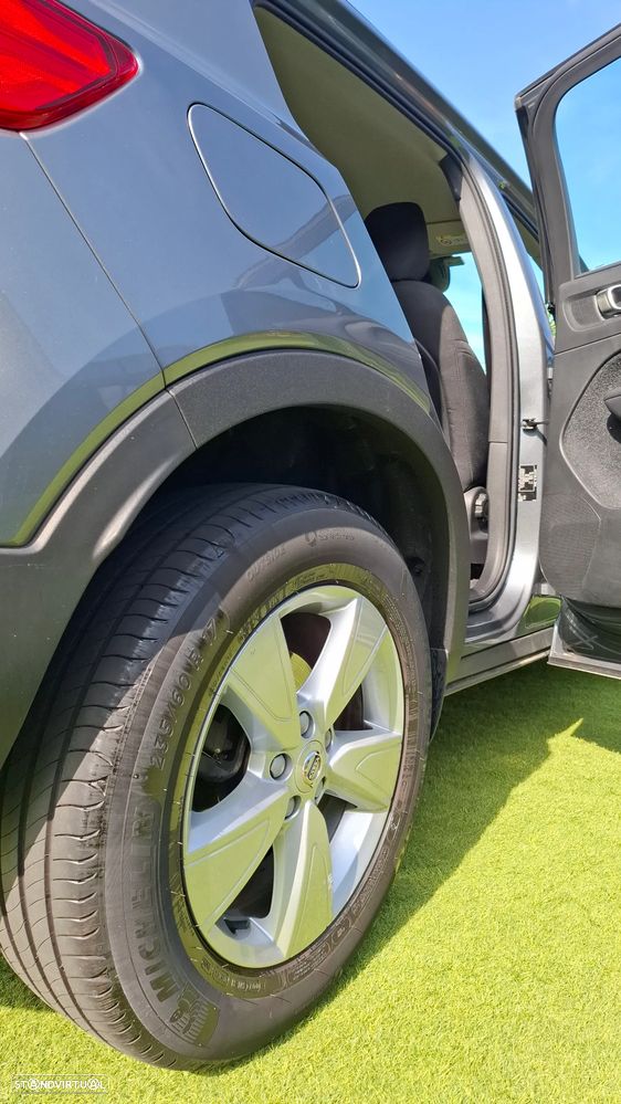 Volvo XC 40 1.5 T3 Tech Edition - 11