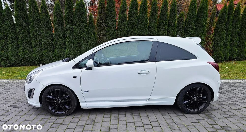 Opel Corsa 1.6 Turbo GSi - 11