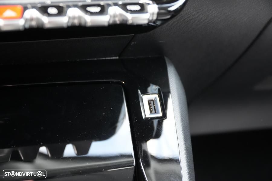 Peugeot e-2008 50 kWh Allure Pack - 17