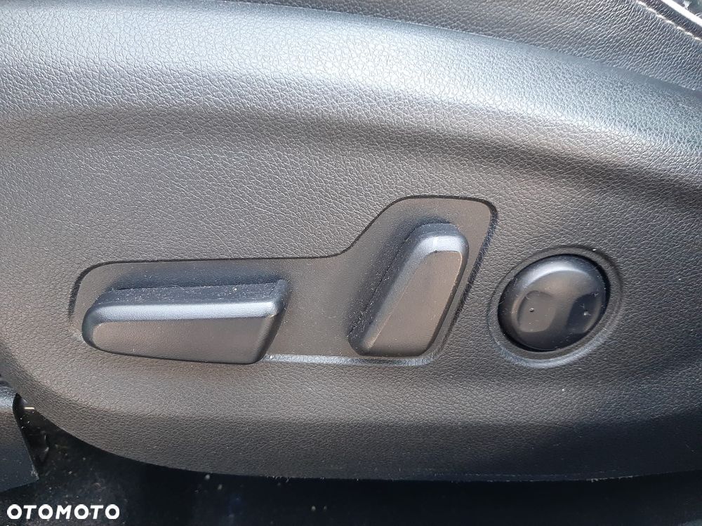 Kia Sportage 2,0 CRDI AWD GT Line - 27