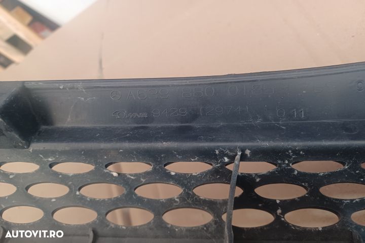 Grila radiator A6398800185 Mercedes-Benz C-Class W204/S204/C204 [face - 3