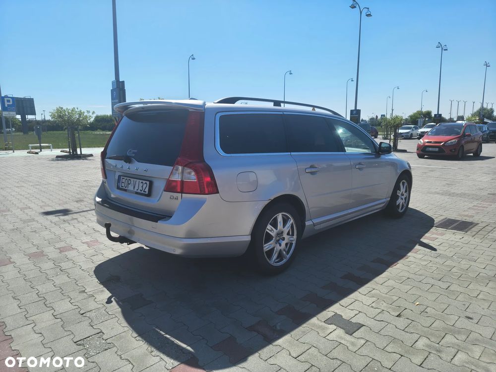 Volvo V70 D4 Geartronic Momentum - 4