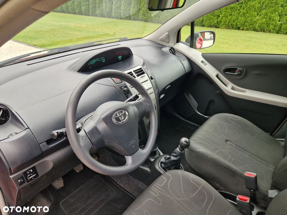 Toyota Yaris 1.33 VVT-i Cool - 33