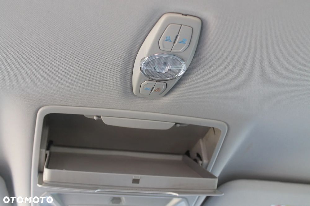 Ford C-MAX 1.6 EcoBoost Titanium - 22