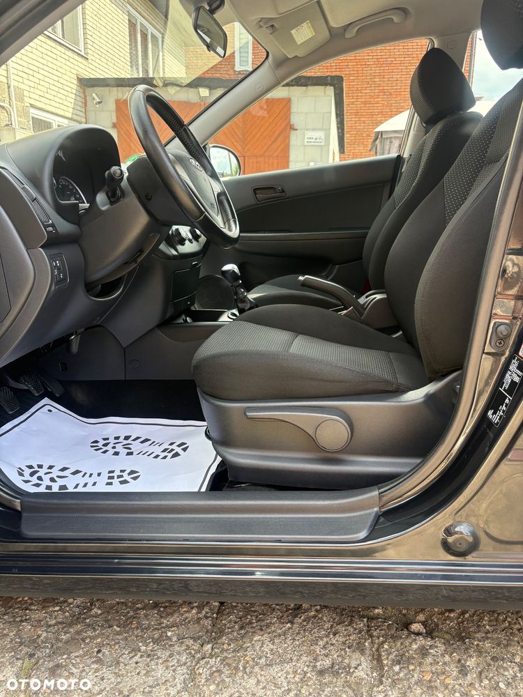 Hyundai i30 1.4 Comfort - 17