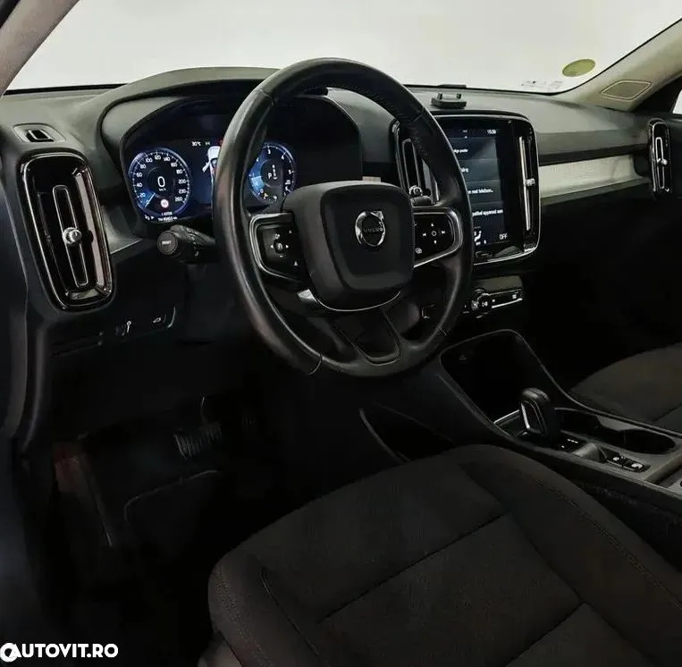 Volvo XC 40 T5 Twin Engine DKG Momentum Pro - 5