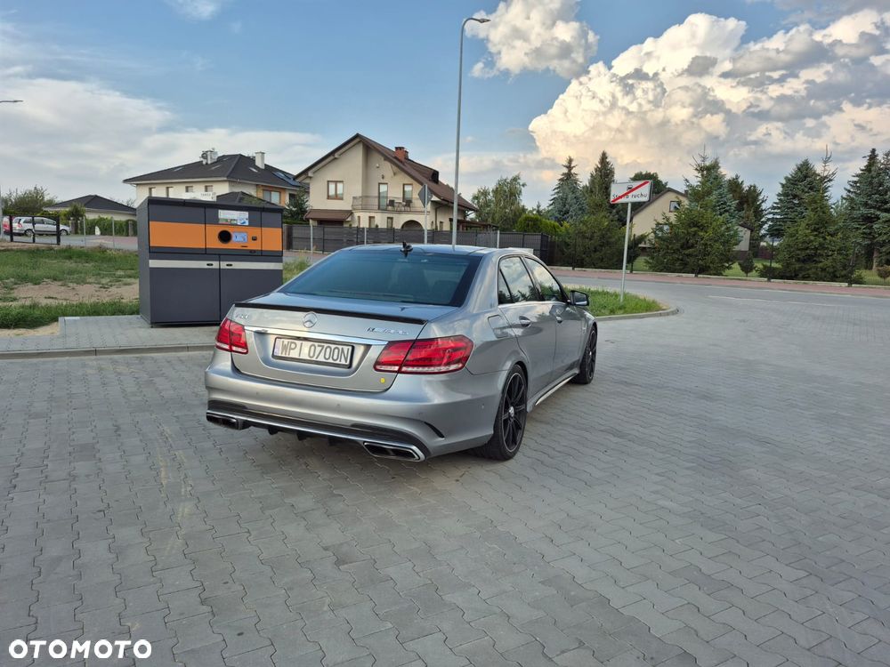 Mercedes-Benz Klasa E 63 AMG S 4-Matic - 6
