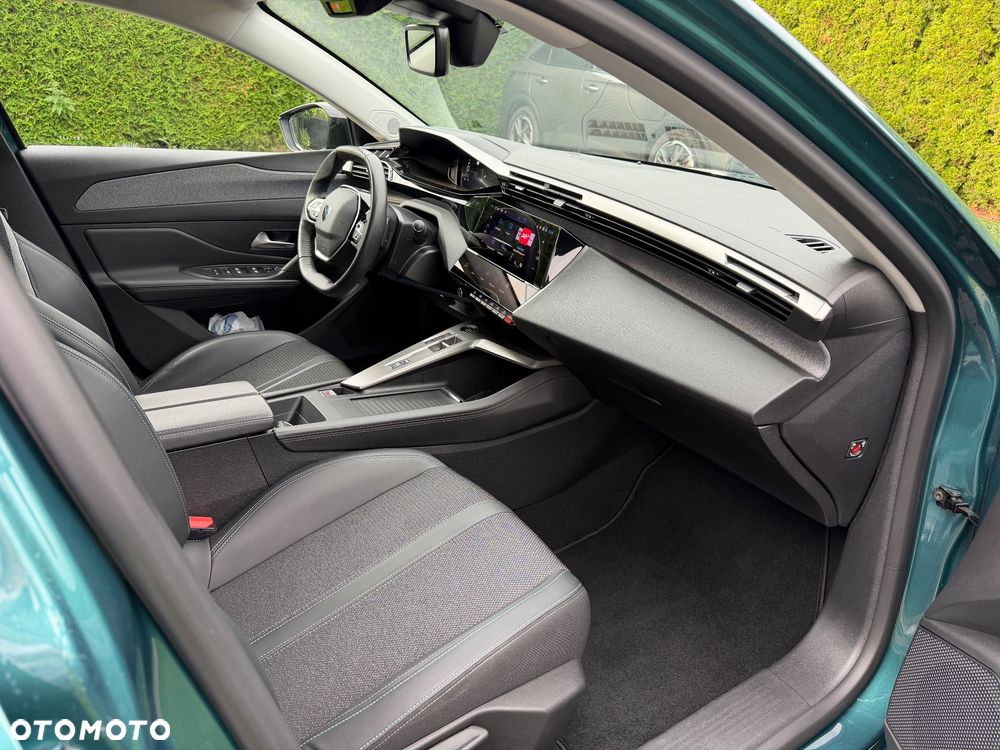 Peugeot 308 BlueHDi 130 EAT8 Allure - 13