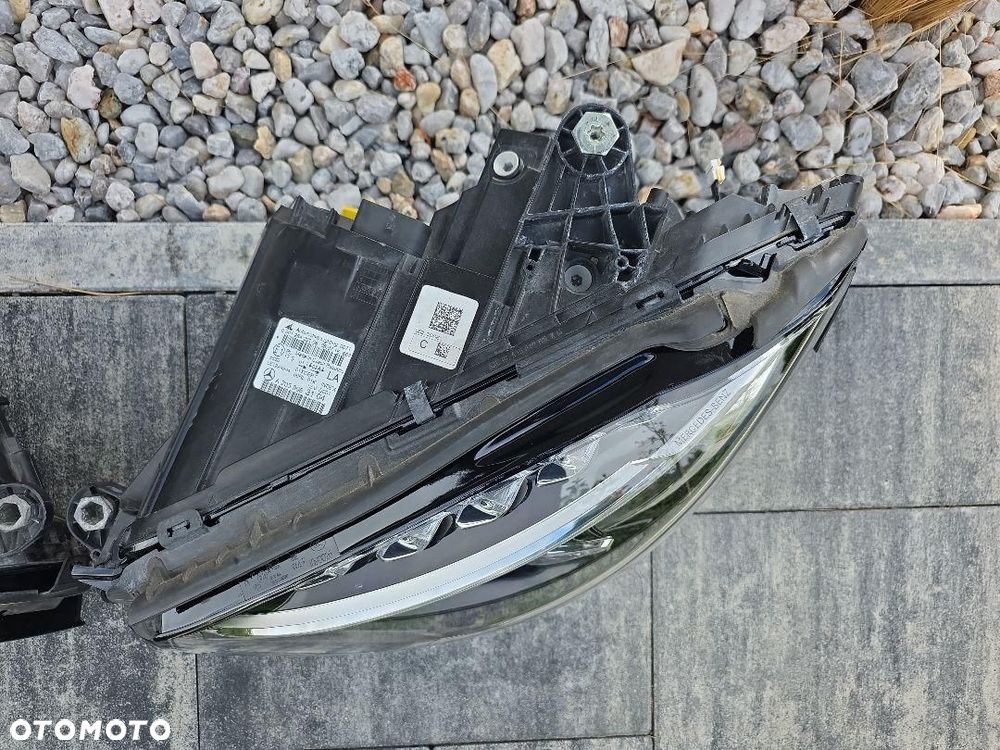 MERCEDES C KLASA 205 Lampy przód Full Led Inteligent 2059063104 2059063204 - 9