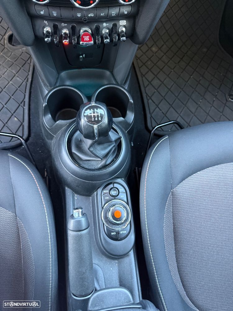 MINI 5 Portas Cooper D - 19