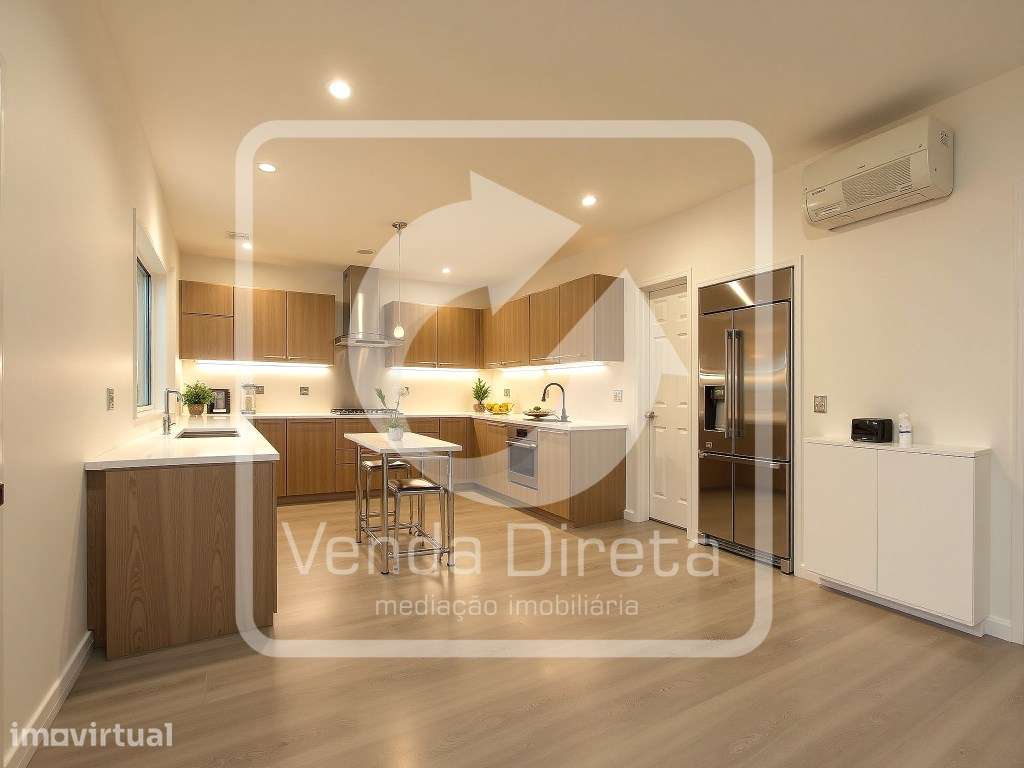 Apartamento T4 com terraço na Moita, próximo da praia do Rosário - Grande imagem: 5/32