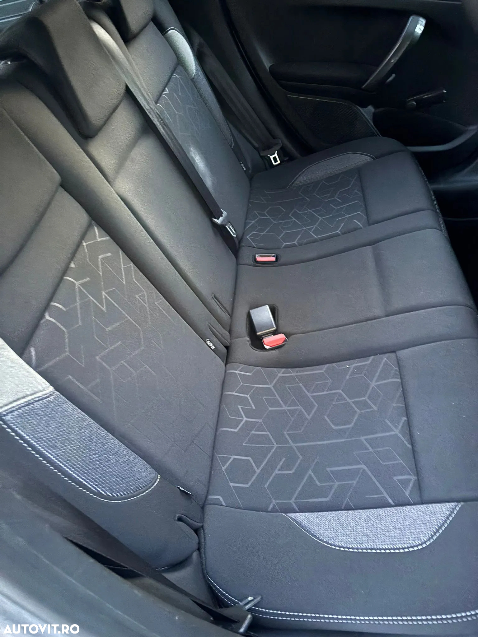 Peugeot 2008 1.6 BlueHDi FAP Active - 9