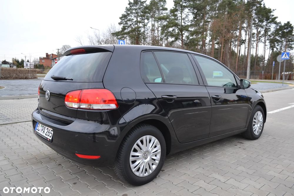 Volkswagen Golf - 16