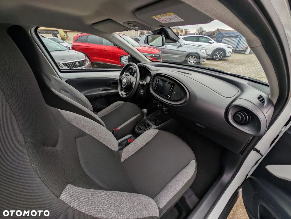 Toyota Aygo X Business Edition - 27