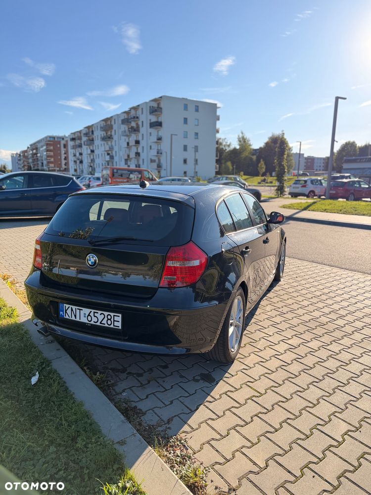 BMW Seria 1 118d DPF - 13