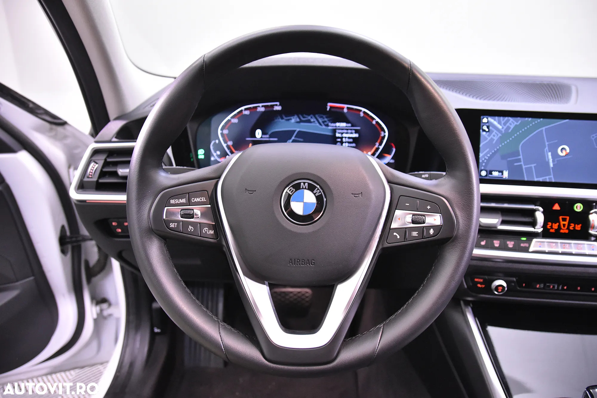 BMW Seria 3 320i Touring Aut. - 16
