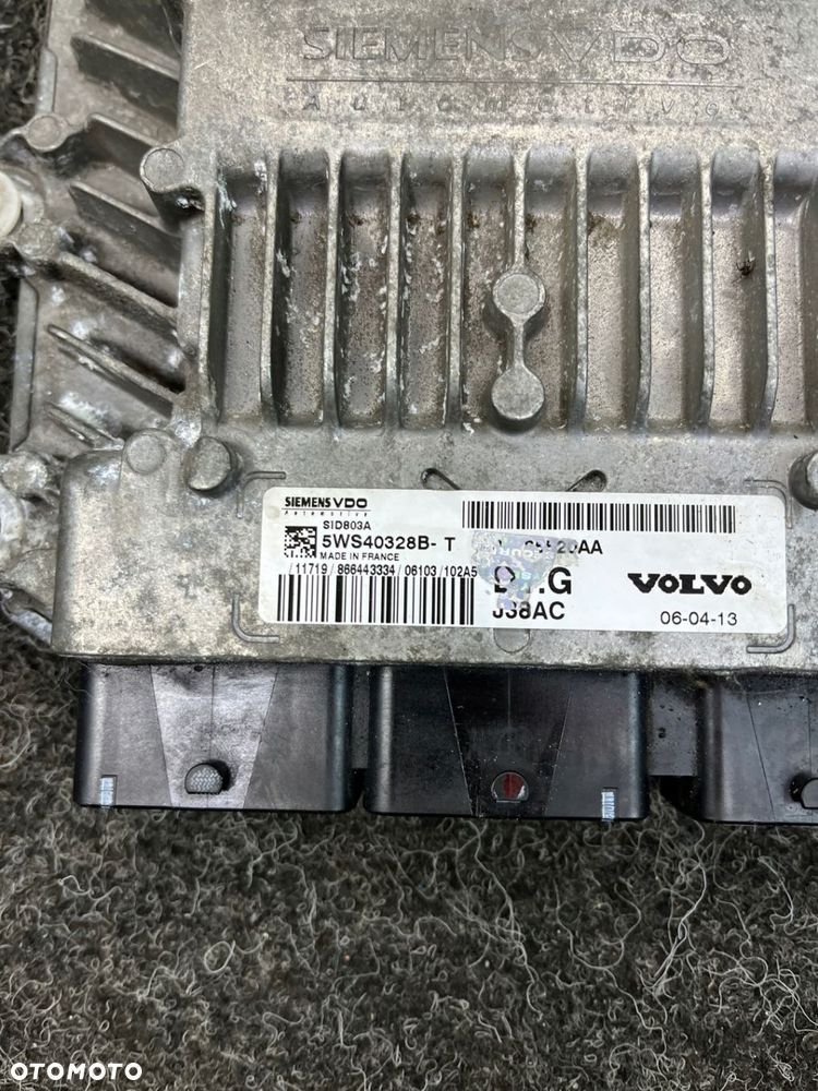 volvo v50 2.0d sterownik komputer silnika 5WS40328B-T - 3