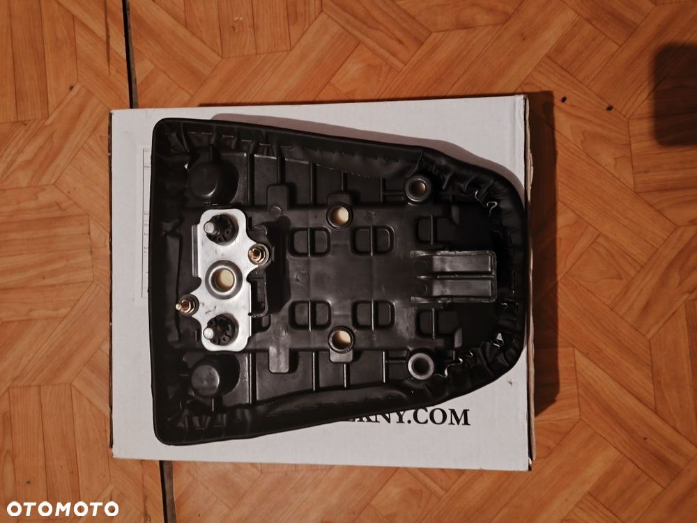 Suzuki sv 650 kanapa nakładka pasażera 2005 - 4