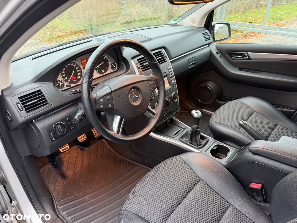 Mercedes-Benz Klasa B 180 BlueEFFICIENCY - 10