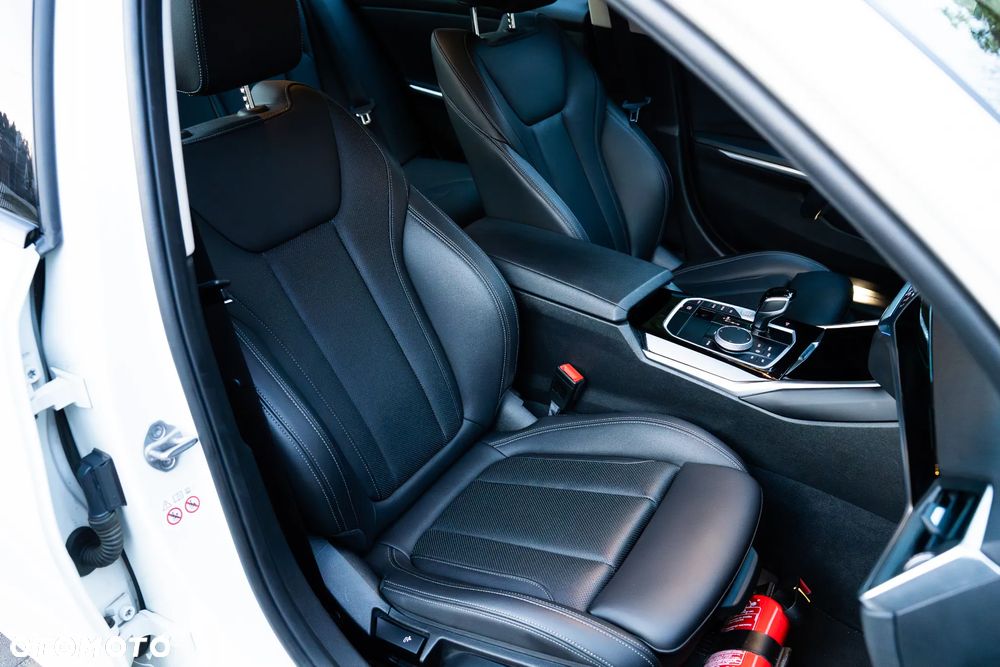 BMW Seria 3 318d MHEV Sport Line - 8