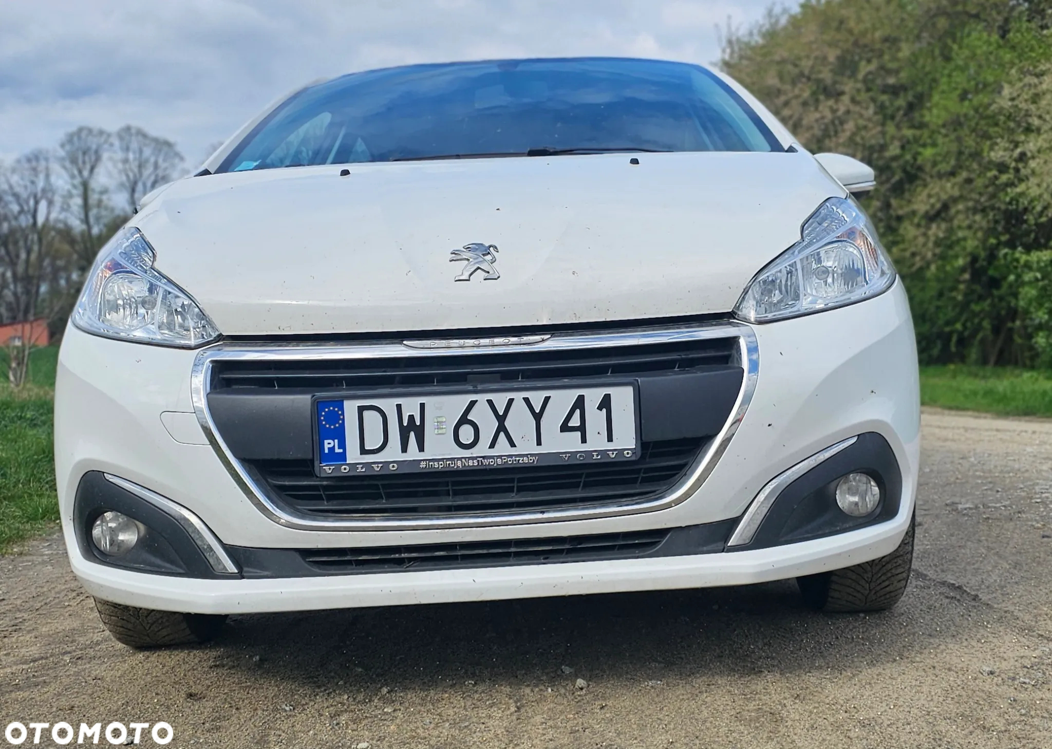 Peugeot 208 - 10