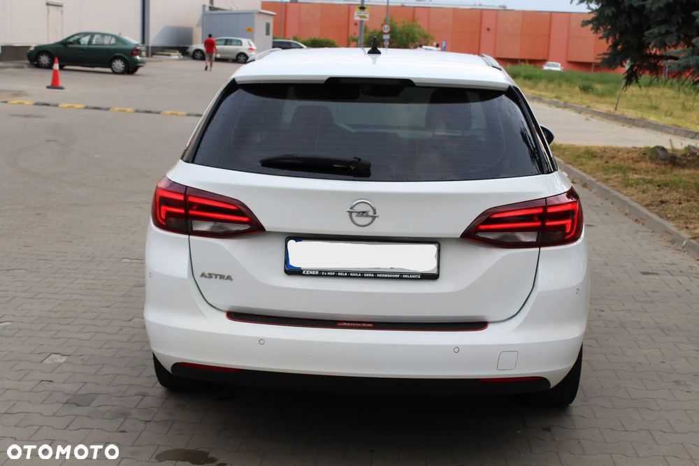 Opel Astra 1.6 CDTI Elite S&S - 10