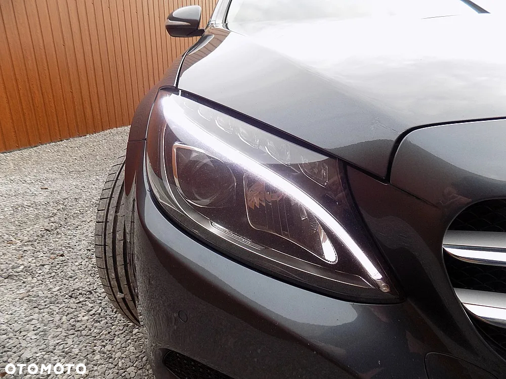 Mercedes-Benz Klasa C 180 T 7G-TRONIC Avantgarde - 28