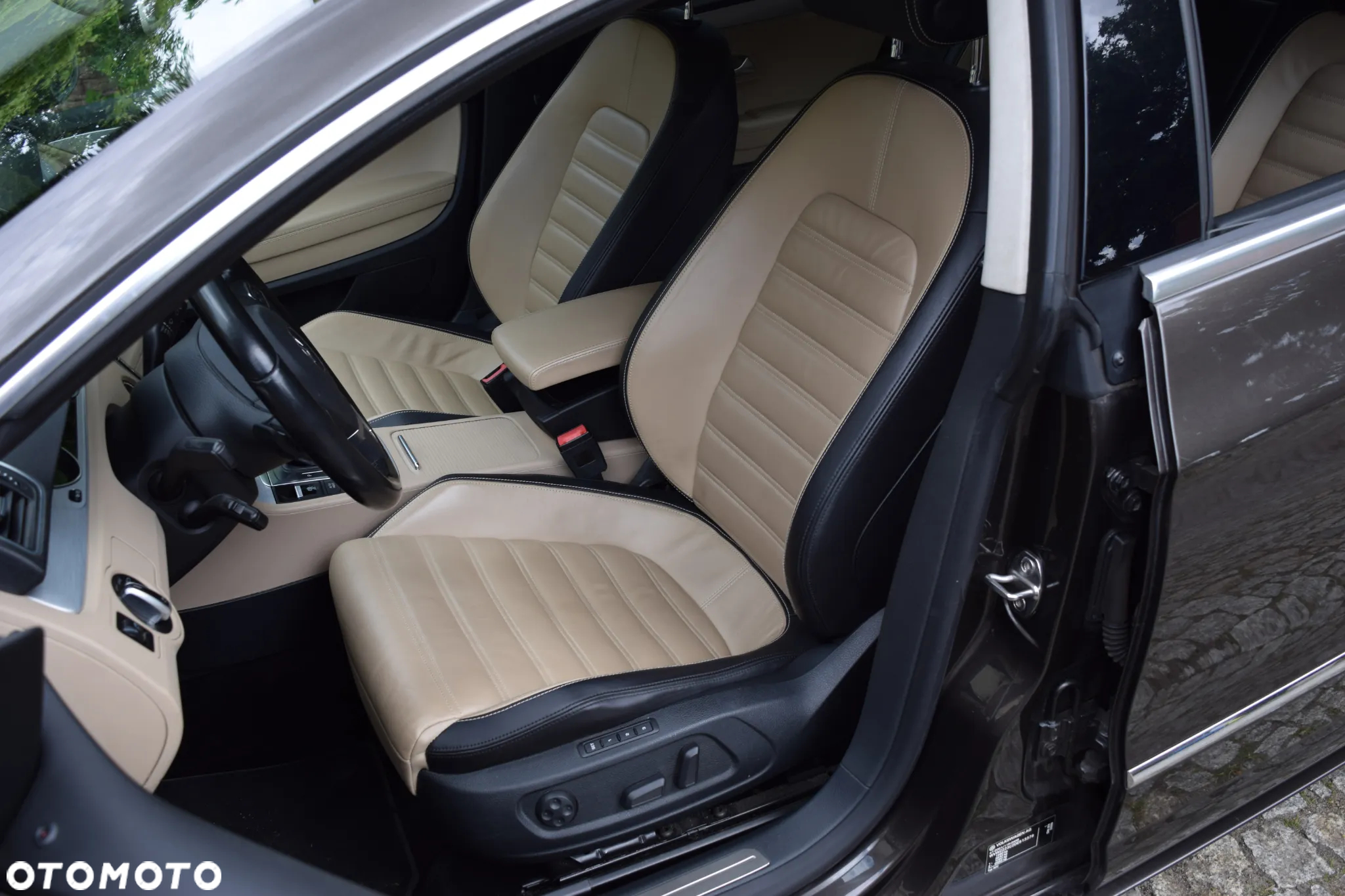 Volkswagen Passat CC 1.8 TSI DSG Exclusive - 17