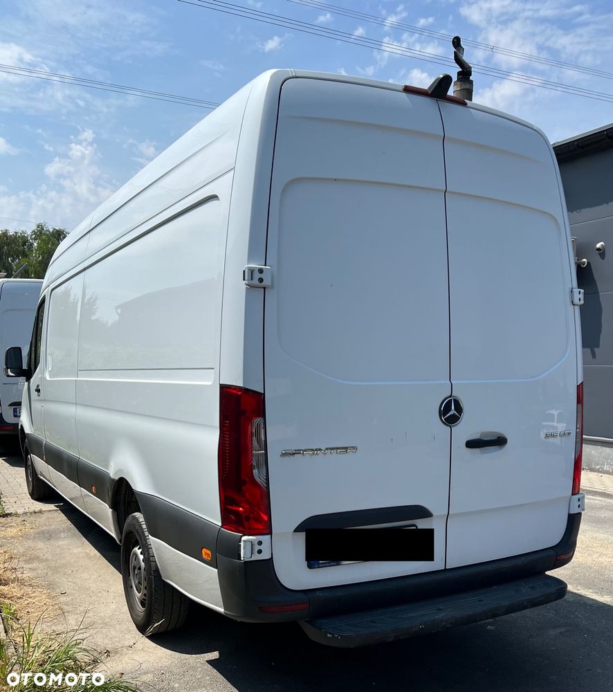 Mercedes-Benz SPRINTER - 4