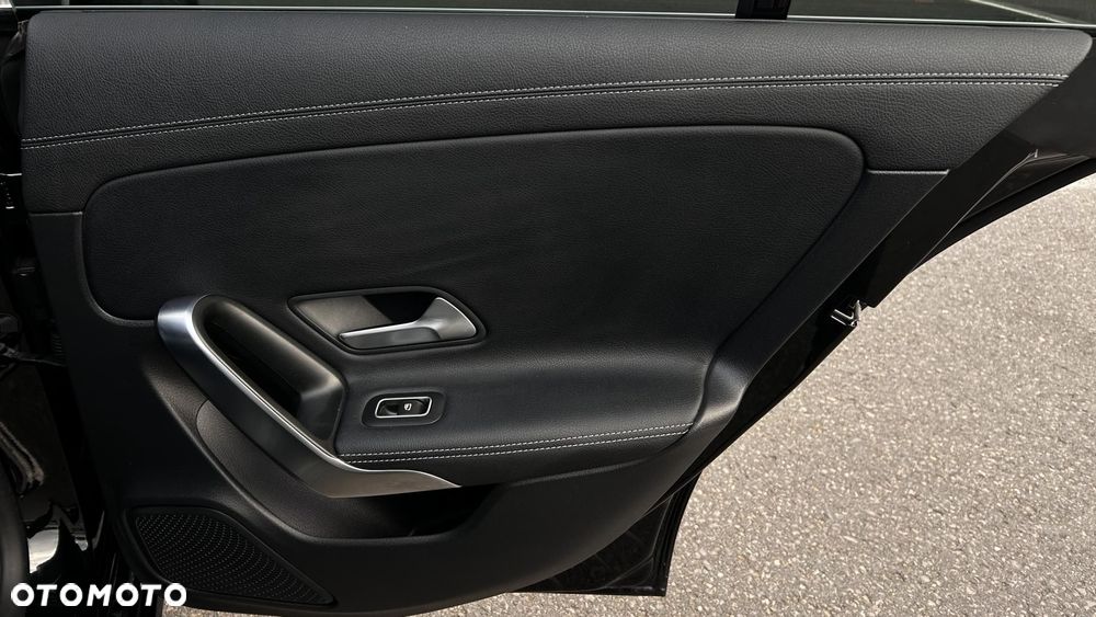 Mercedes-Benz CLA - 27