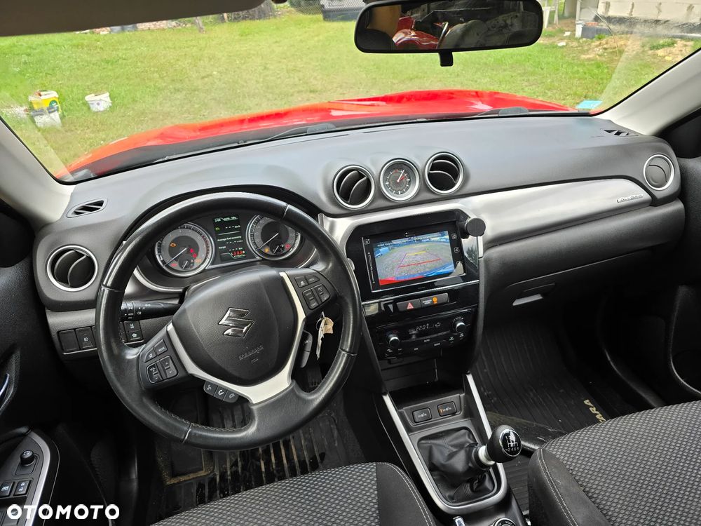 Suzuki Vitara 1.4 Boosterjet SHVS Premium 4WD - 9