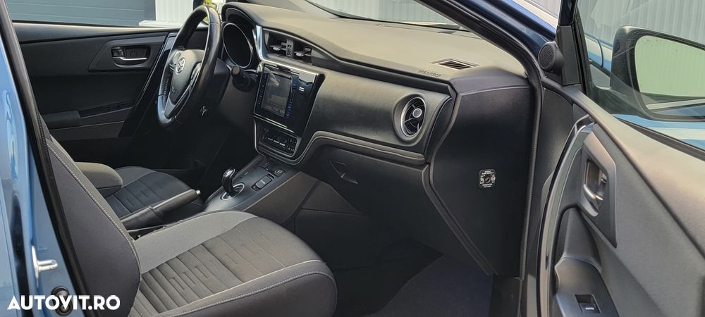 Toyota Auris - 8