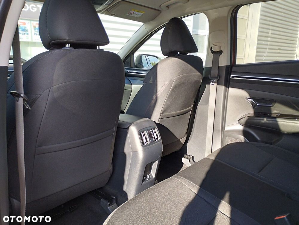 Hyundai Tucson 1.6 T-GDi HEV Executive 2WD - 13