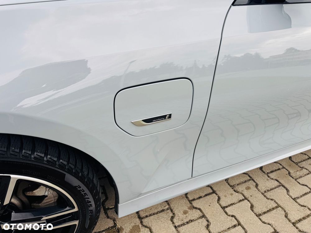 BMW Seria 3 320e PHEV M Sport - 17