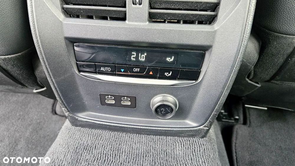 BMW Seria 3 320d xDrive Luxury Line - 23