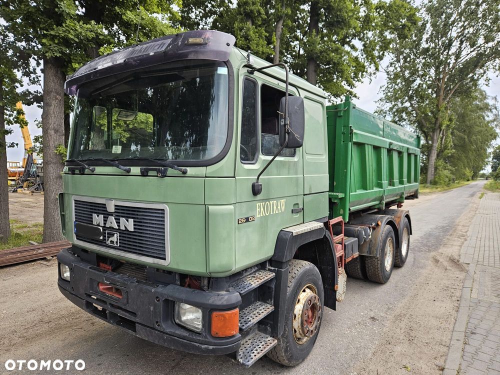 MAN 25.402 wywrotka 3 strona hydroburta - 1