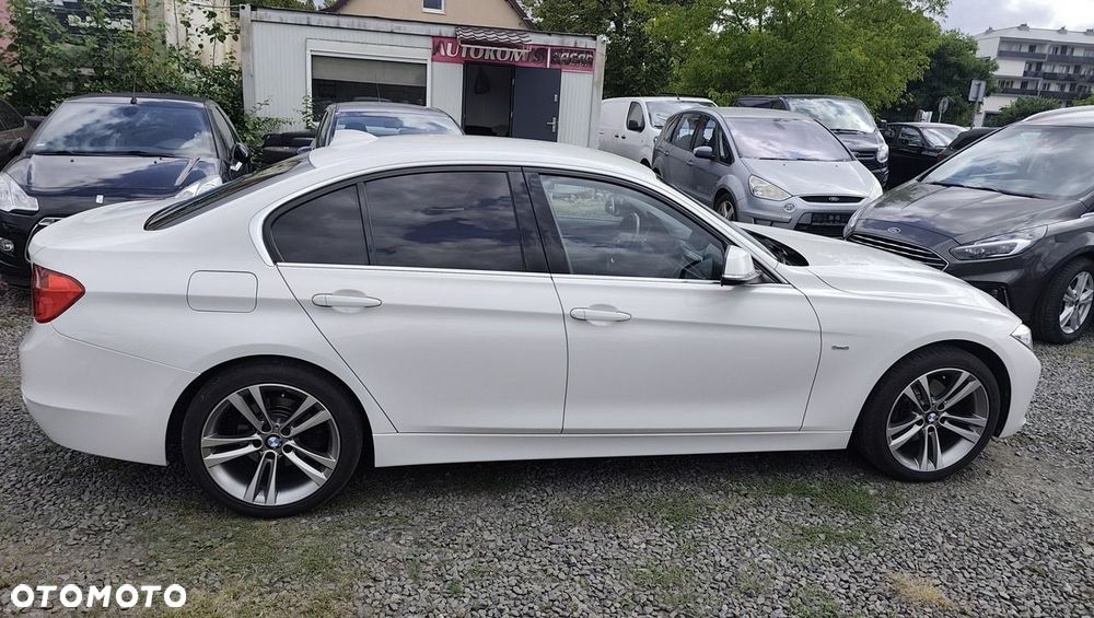 BMW Seria 3 320d Luxury Line - 8