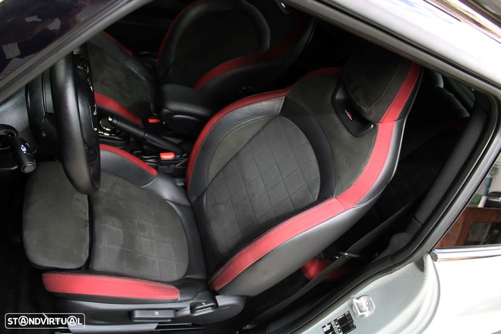 MINI 3 Portas John Cooper Works - 22