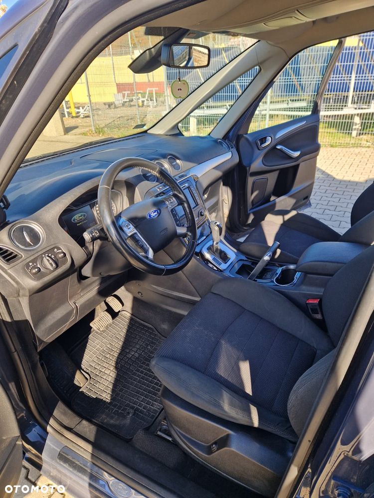 Ford Galaxy - 16